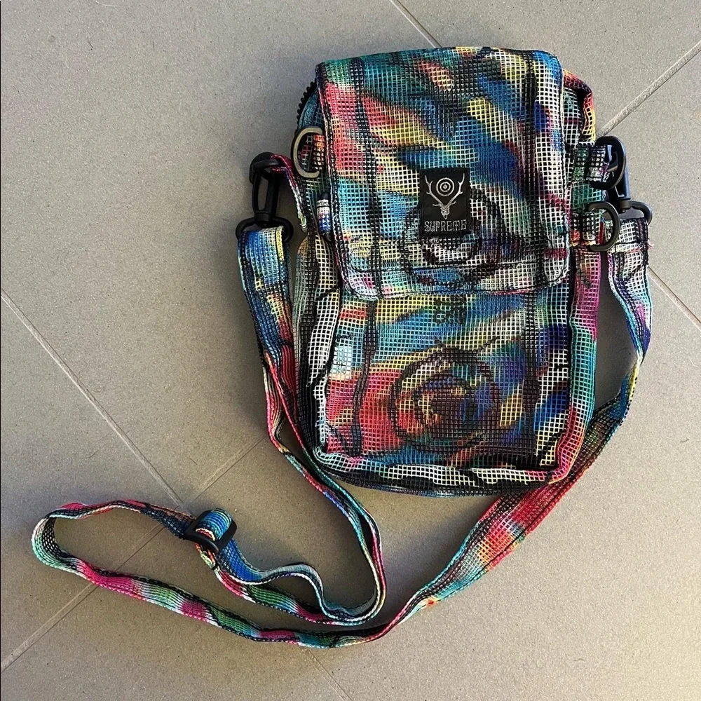 Supreme gently used